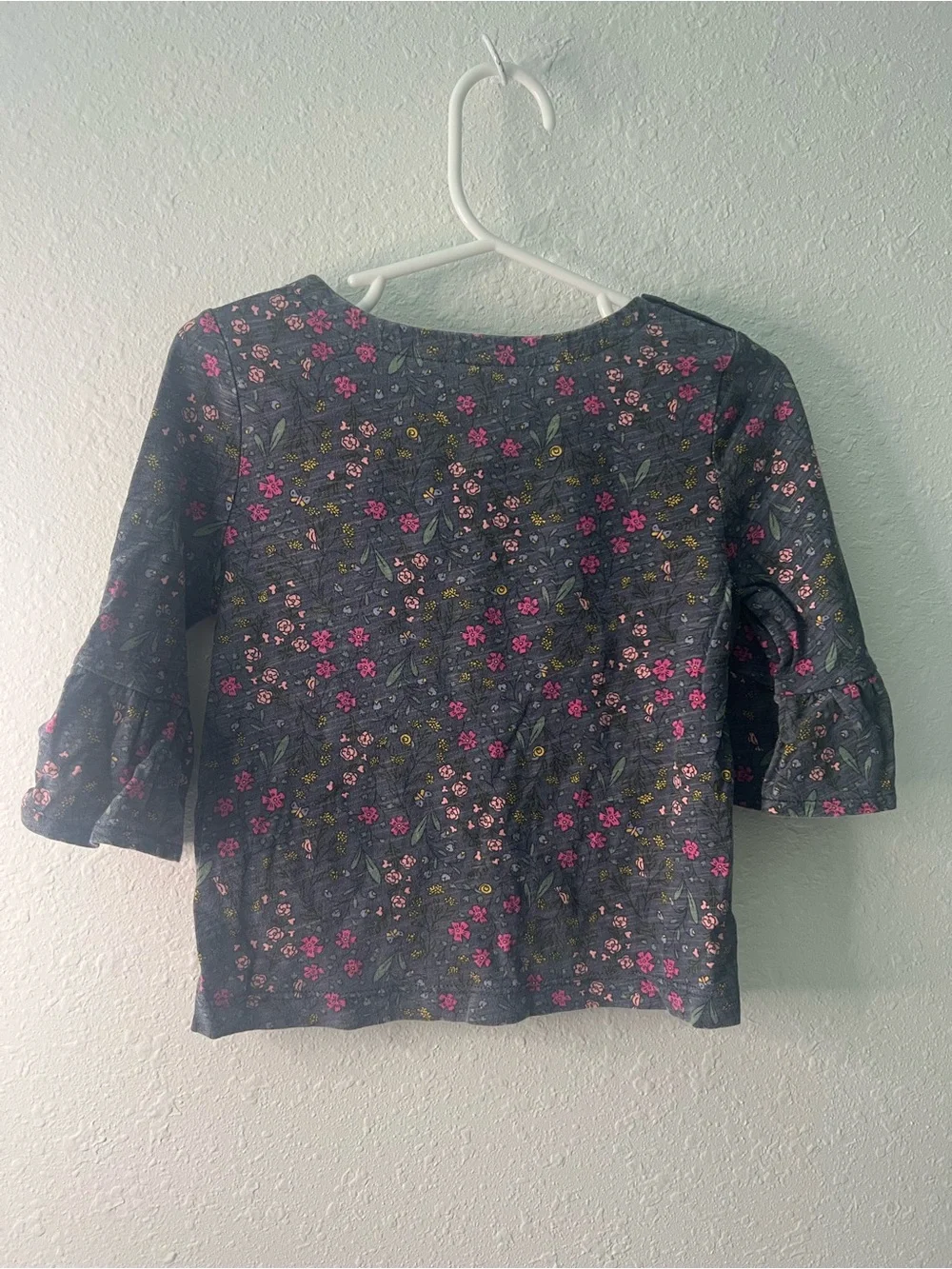 Girls 3T Oshkosh Floral Charcoal Boatneck Top with Ruffled Three-Quarter sleeves